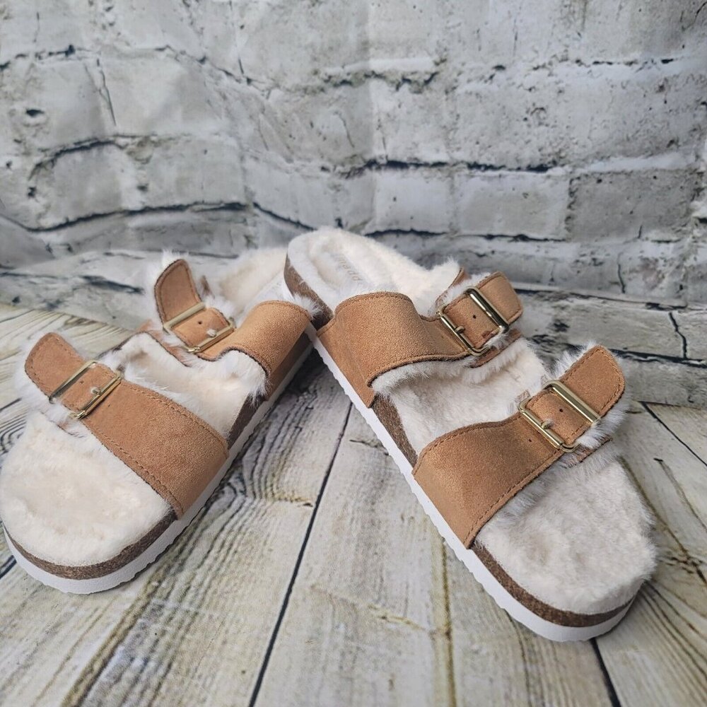 Madden Girl Butterfly Sandal Womens Size 9M Taupe Faux Fur Lined Footbed